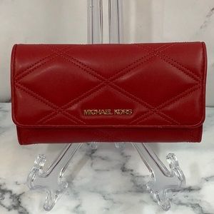 NWT Michael Kors Jet Set Travel Lg PVC Leather Trifold Wallet (Chili)